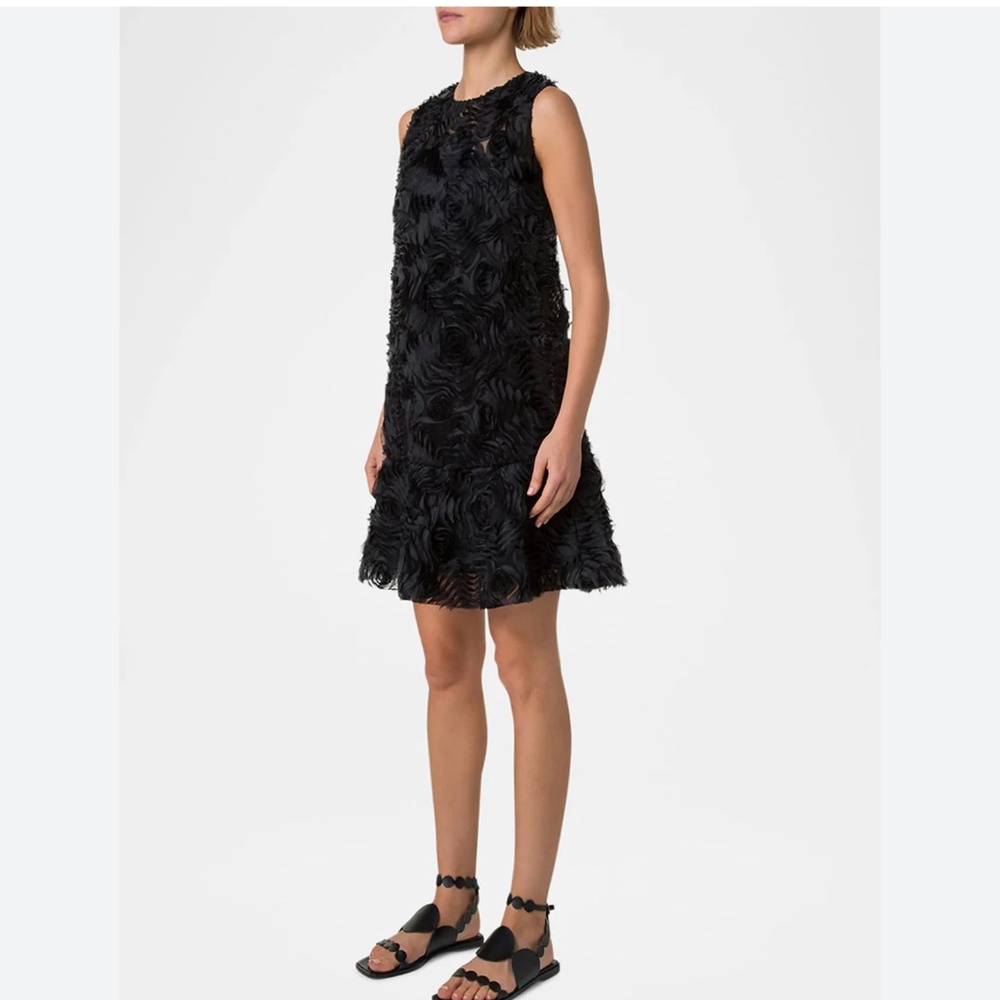 Akris Punto Sleeveless 3D Carnation Knee Length Dress in Black